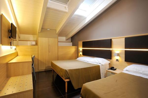 Club Hotel Le Nazioni Монтесильвано Экстерьер фото