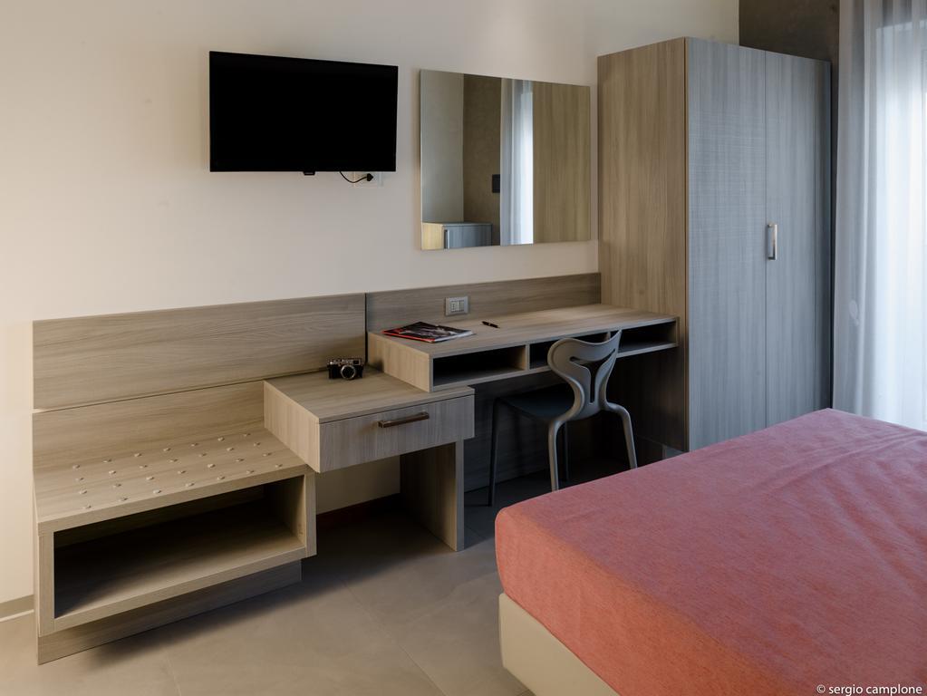 Club Hotel Le Nazioni Монтесильвано Экстерьер фото