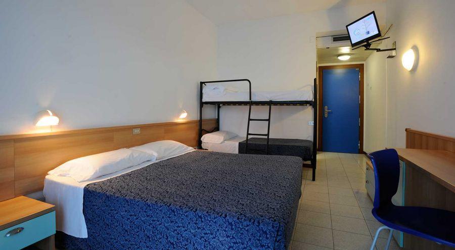 Club Hotel Le Nazioni Монтесильвано Экстерьер фото